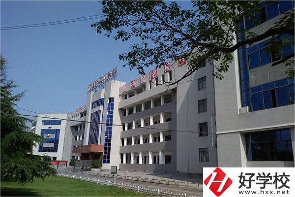 湘陰縣第一職業(yè)中等專業(yè)學(xué)校有哪些專業(yè)？就業(yè)率高嗎？