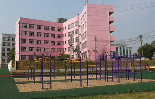 潞西市農(nóng)業(yè)機械化技術(shù)學校