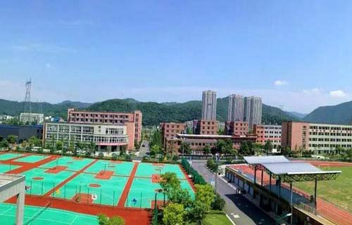 招遠市農(nóng)業(yè)機械化學(xué)校