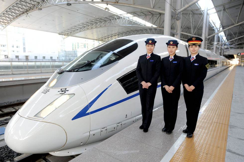 初中生選擇高鐵乘務(wù)專業(yè)好嗎？