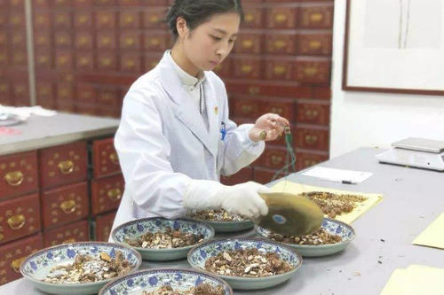 中藥制藥專業(yè)好就業(yè)嗎？