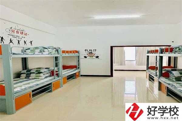 湖南曙光科技技工學(xué)校有助學(xué)政策嗎？有哪些招生專業(yè)？