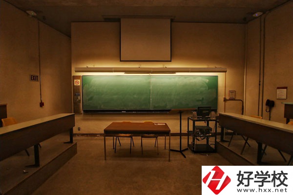 郴州文藝職業(yè)中等專業(yè)學(xué)校辦學(xué)特色是什么？