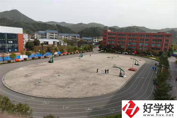 懷化洪江市有哪些中專學(xué)校？有什么辦學(xué)特色？