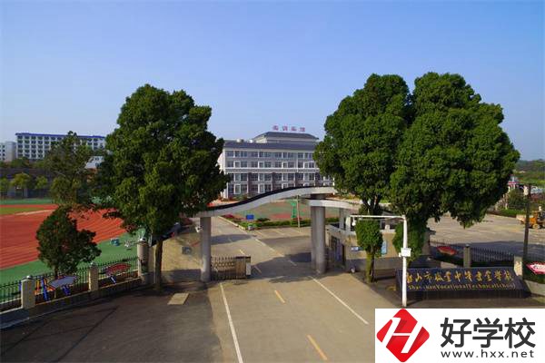 湘潭中考300-400分能讀哪些公立學(xué)校？讀職校有什么前景？
