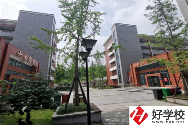 湖南中考成績(jī)一般什么時(shí)候出來(lái)？有什么中職推薦？