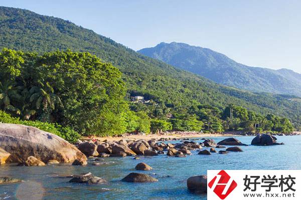 想在益陽學(xué)護(hù)理專業(yè)，有什么合適的學(xué)校？