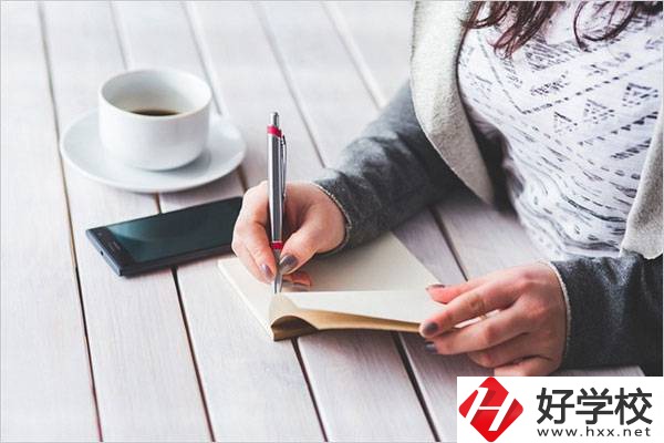 有在讀高中不想讀轉(zhuǎn)職校的例子嗎？能轉(zhuǎn)到湖南職校嗎？