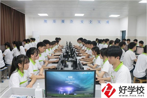 郴州汝城縣職校有統(tǒng)一的校服嗎？