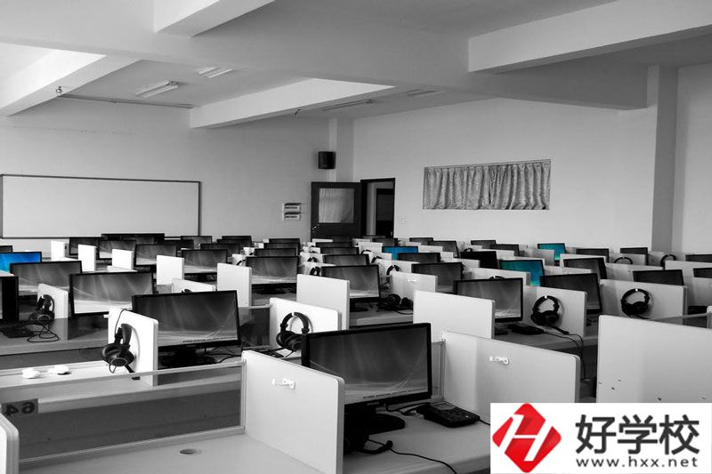 長(zhǎng)沙環(huán)球職業(yè)中專學(xué)校地址在哪里？怎么去？