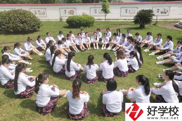 湘潭湘鄉(xiāng)市華光電子工業(yè)職校的教學(xué)條件怎么樣？
