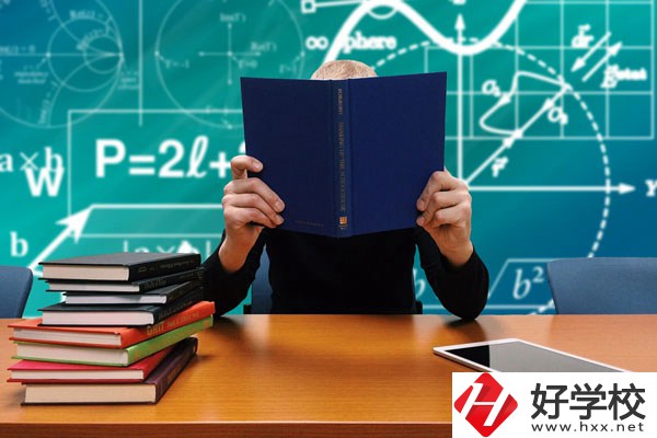 長(zhǎng)沙南方職院有哪些熱門(mén)專(zhuān)業(yè)？教育模式有何特色？