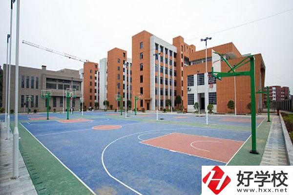 鳳凰縣職業(yè)中專學(xué)校怎么樣？有哪些辦學(xué)優(yōu)勢？