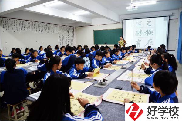 婁底幼兒師范高等專科學(xué)校實(shí)訓(xùn)室