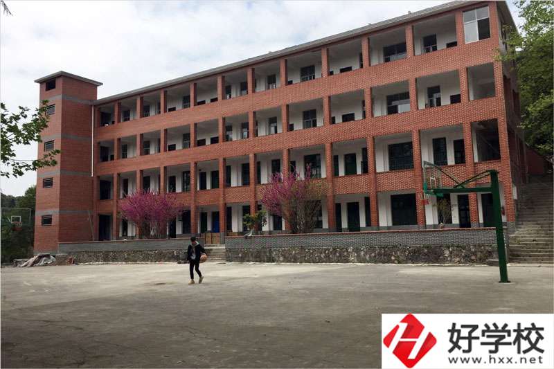 湘西涉外經(jīng)濟(jì)職業(yè)學(xué)校怎么樣？