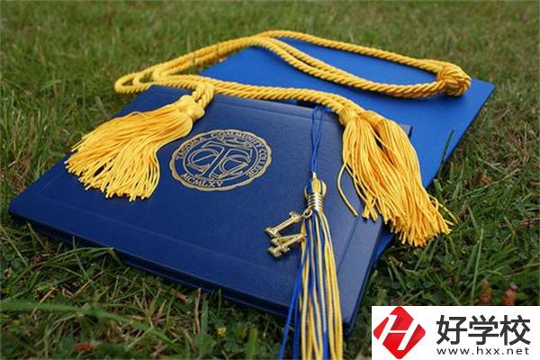 在湖南中職學(xué)哪些專(zhuān)業(yè)更容易考本科？