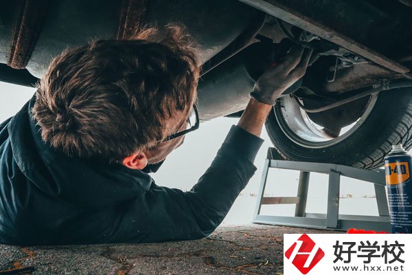 湖南省經(jīng)濟(jì)貿(mào)易職業(yè)中專(zhuān)學(xué)校汽車(chē)維修值得學(xué)嗎？