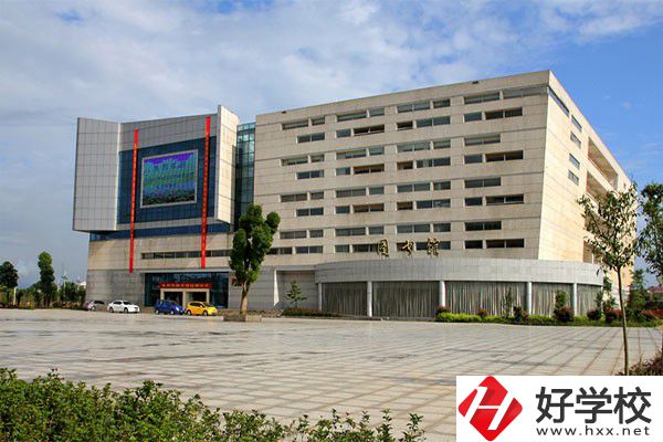永州有中職部的大專有哪幾所？收費標準是多少？