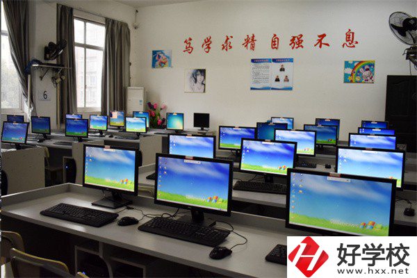 益陽哪些中職學(xué)校開設(shè)音樂相關(guān)專業(yè)？學(xué)費(fèi)貴不貴？