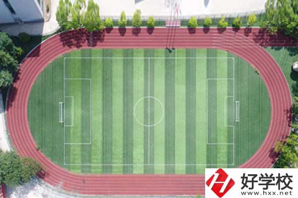 中鐵十二局有限公司技工學(xué)校運(yùn)動場