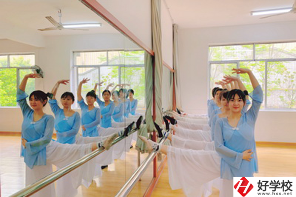 邵陽市哈博職業(yè)中專的幼兒保育專業(yè)怎么樣？