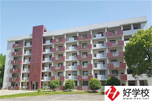 長沙適合初中畢業(yè)生的技校有哪些？可以學(xué)什么專業(yè)？
