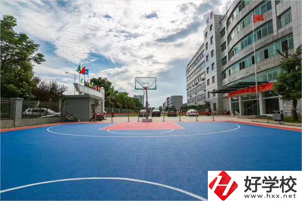 湘潭有哪些民辦中專可以選？哪所管理最好？