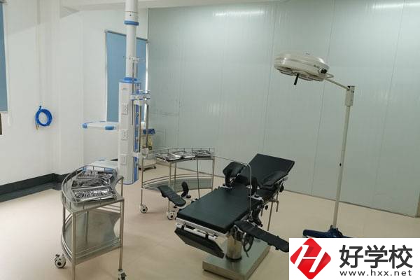 衡陽哪所職高有口腔修復工藝專業(yè)？推薦就業(yè)機會嗎？