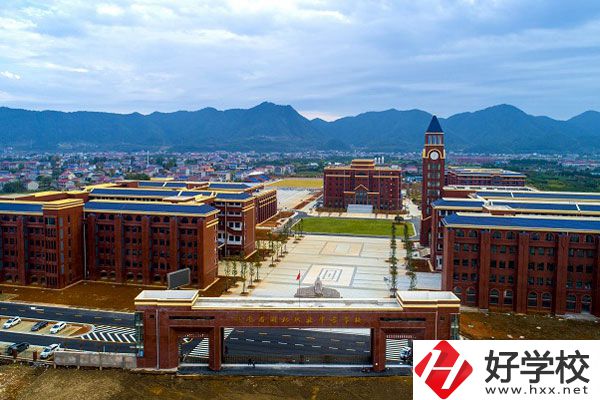 湘北職業(yè)中專學(xué)校是公辦的還是民辦的？在哪里？