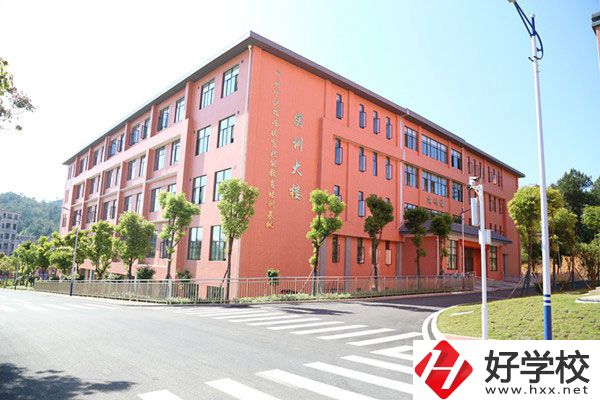 郴州汝城有環(huán)境設(shè)施好的中專(zhuān)學(xué)校嗎？