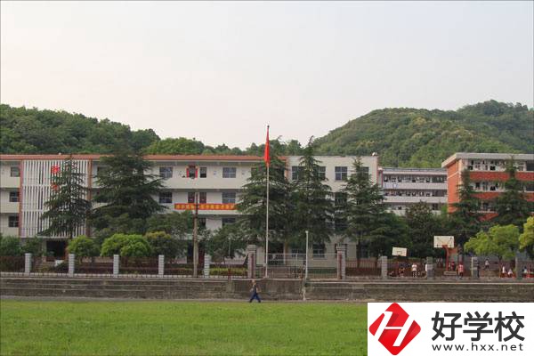岳陽就業(yè)率高的中專有哪些？學(xué)校有什么辦學(xué)特色？