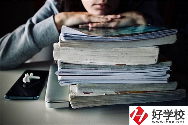 湖南初中畢業(yè)選3+2還是3+3？有五年制大專推薦嗎？