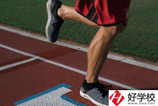 湖南省經(jīng)濟貿(mào)易職業(yè)中專學(xué)校好不好？宿舍怎么樣？