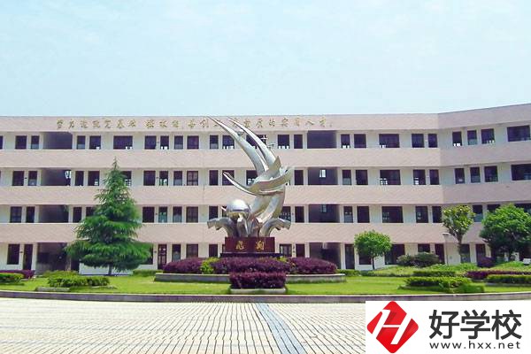 汨羅市楚怡職業(yè)中專學(xué)校有哪些重點(diǎn)專業(yè)？