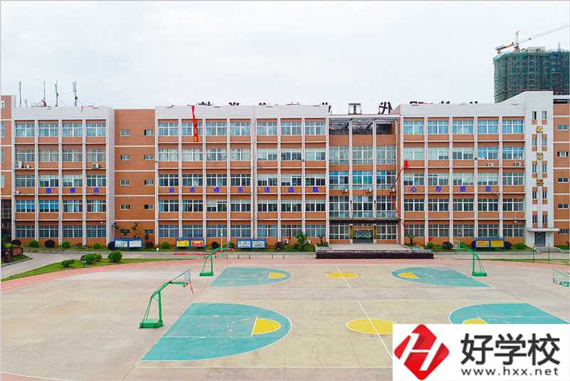 初中畢業(yè)讀湖南健康學校怎么樣？有哪些專業(yè)？