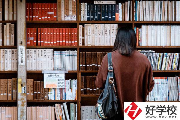 南岳區(qū)職業(yè)中等專業(yè)學校環(huán)境好不好，宿舍怎么樣？