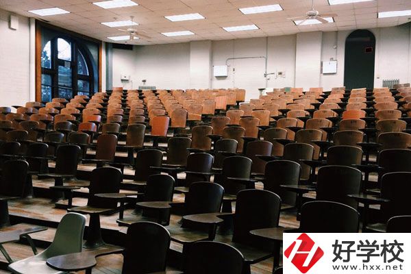 婁底市藝術(shù)職校專業(yè)適合女生嗎？就業(yè)前景好嗎？