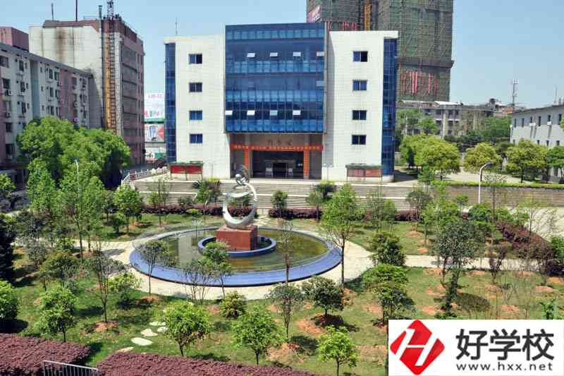 湖南省耒陽師范學校有哪些專業(yè)？就業(yè)前景怎么樣？