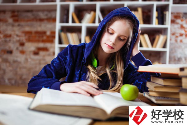 南岳區(qū)職業(yè)中等專業(yè)學(xué)校有哪些專業(yè)？