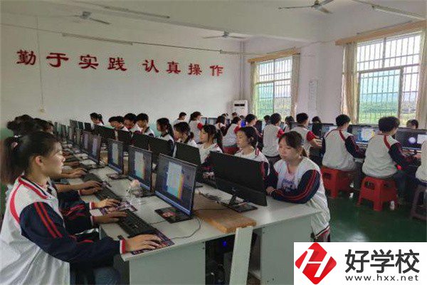 永州技校的學費一般是多少？有什么優(yōu)惠政策？