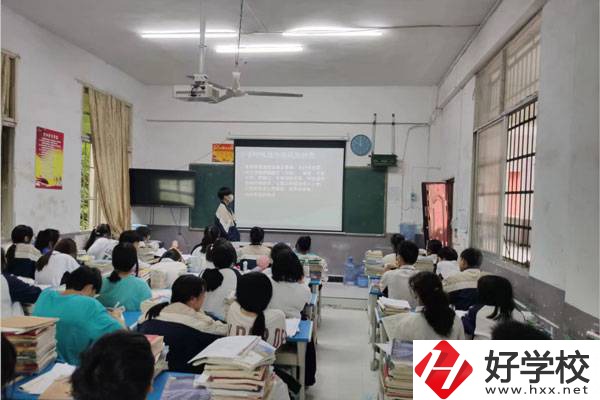 懷化鶴城區(qū)有幾所職高？有什么專業(yè)？