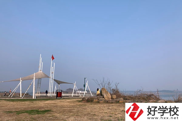 想學(xué)幼兒保育專業(yè)，張家界這三所中職學(xué)校值得一看