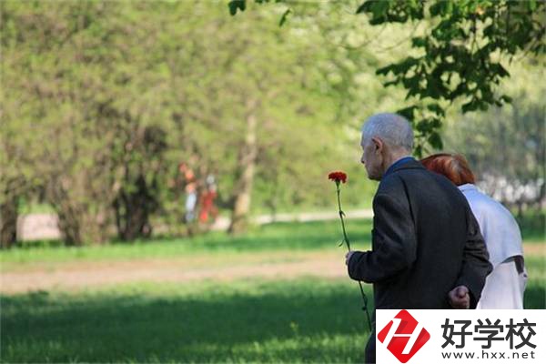 懷化有退役軍人可以讀的中職學(xué)校嗎？有什么優(yōu)待？