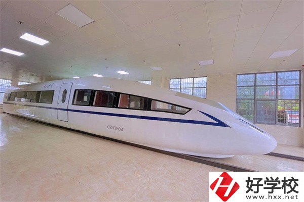 長沙涉外旅游職業(yè)中專是民辦學(xué)校嗎？有哪些辦學(xué)特色？