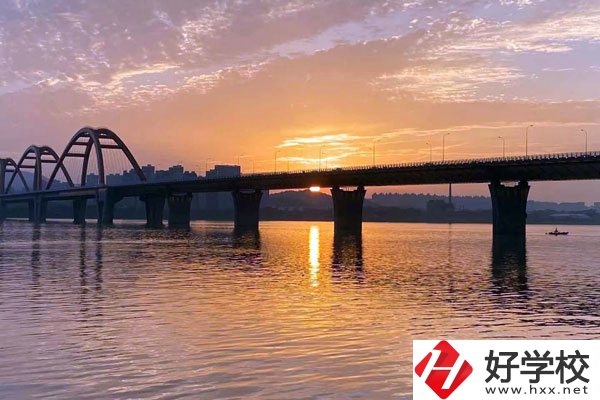 湖南省水利水電建設工程學校宿舍環(huán)境怎么樣？