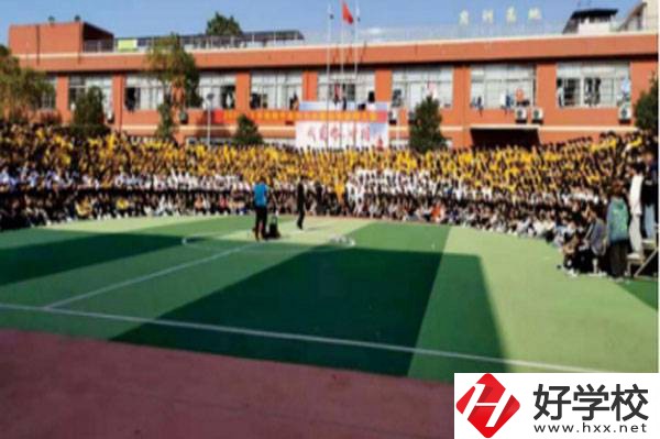 長沙英藍(lán)中等職業(yè)學(xué)校好不好？學(xué)費(fèi)貴不貴？