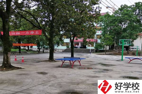 湘西有高鐵中專嗎？高鐵專業(yè)怎么樣？