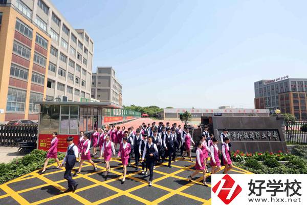 長沙涉外旅游職業(yè)中專的藝術(shù)設(shè)計(jì)與制作專業(yè)怎么樣？