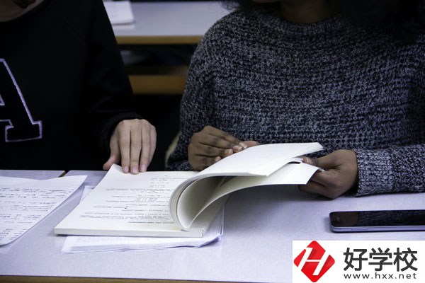 湖南懷化商業(yè)學(xué)校環(huán)境好不好？宿舍怎么樣？