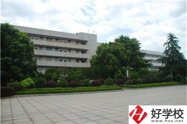 郴州市第一職業(yè)中專有多大？環(huán)境如何？